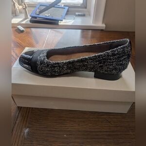 Clarks Women's Black and Gray Loafers